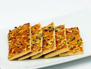 شیرینی نازک (قزوین)