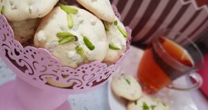 شیرینی گردویی پفکی (قزوین)