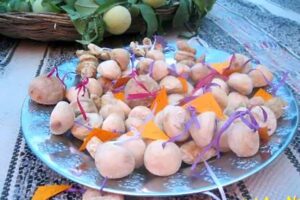 جوز قندی یا جوز قند، جوزغند (مرکزی)